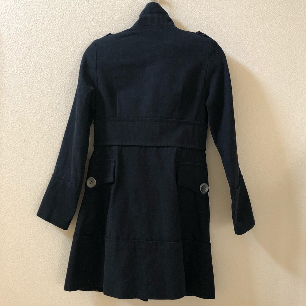 Fashionable black coat - Picture 2 of 5